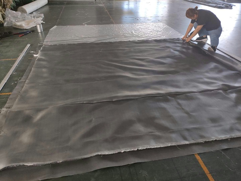 防火卷簾門簾布四邊定型縫製（zhì）