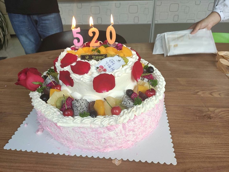Newhb91香蕉小视频（bāng）員工生日蛋糕